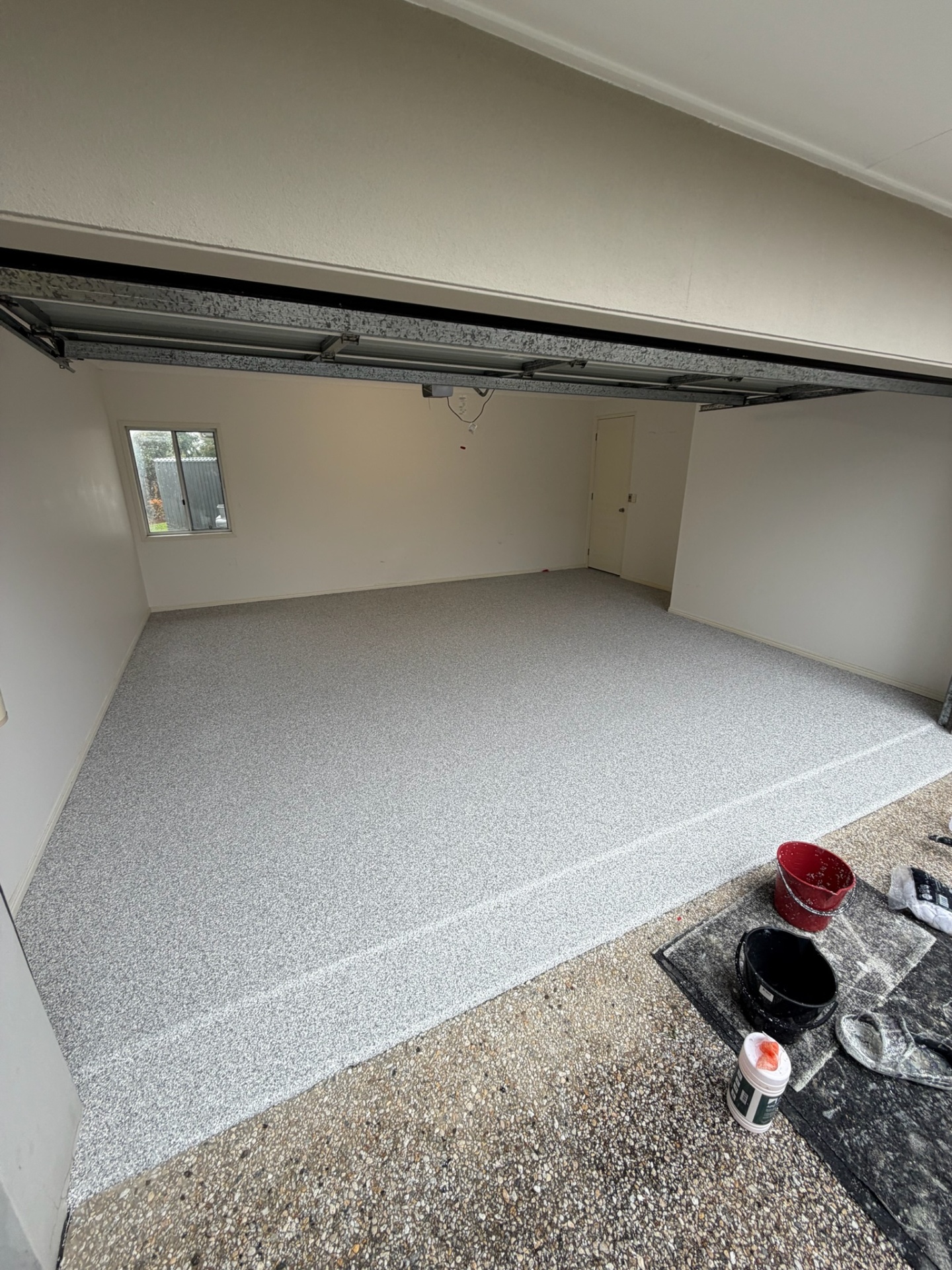 Light grey flake garage