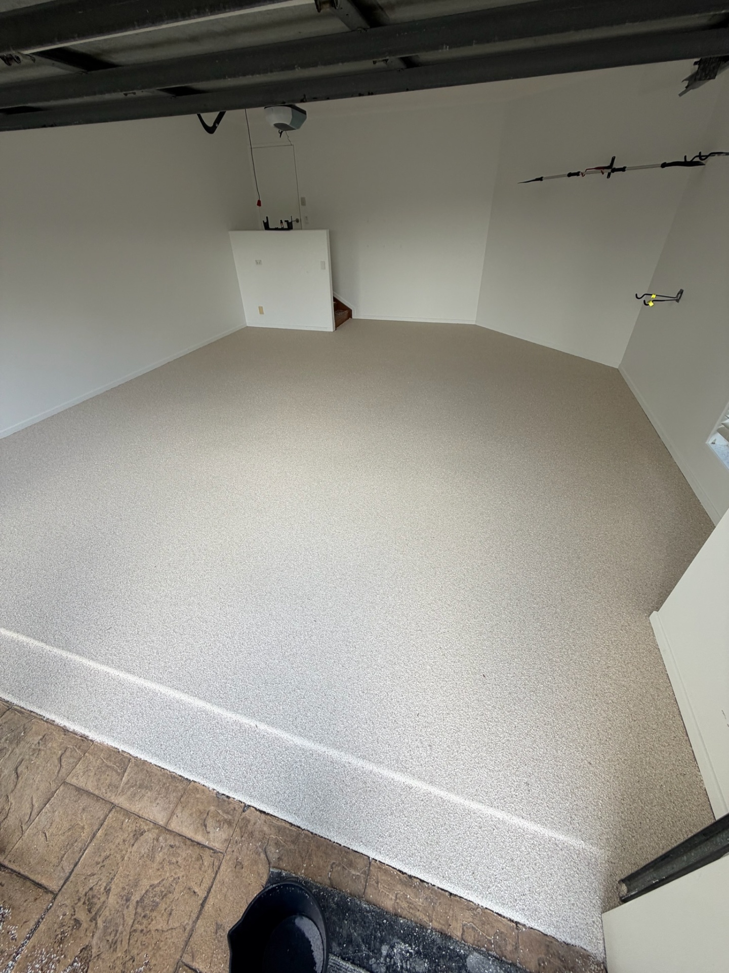 Warm neutral garage