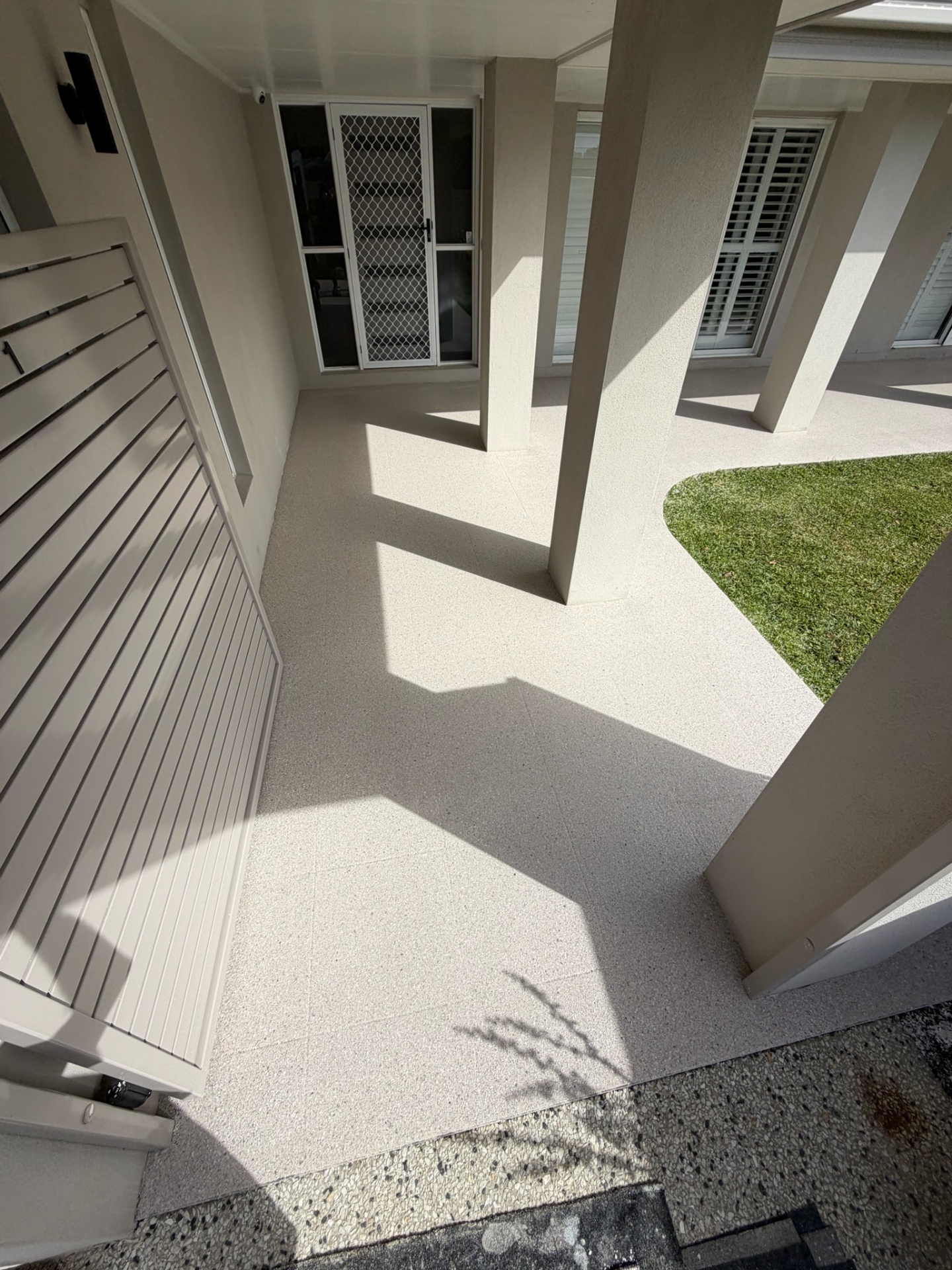 Entry portico flake